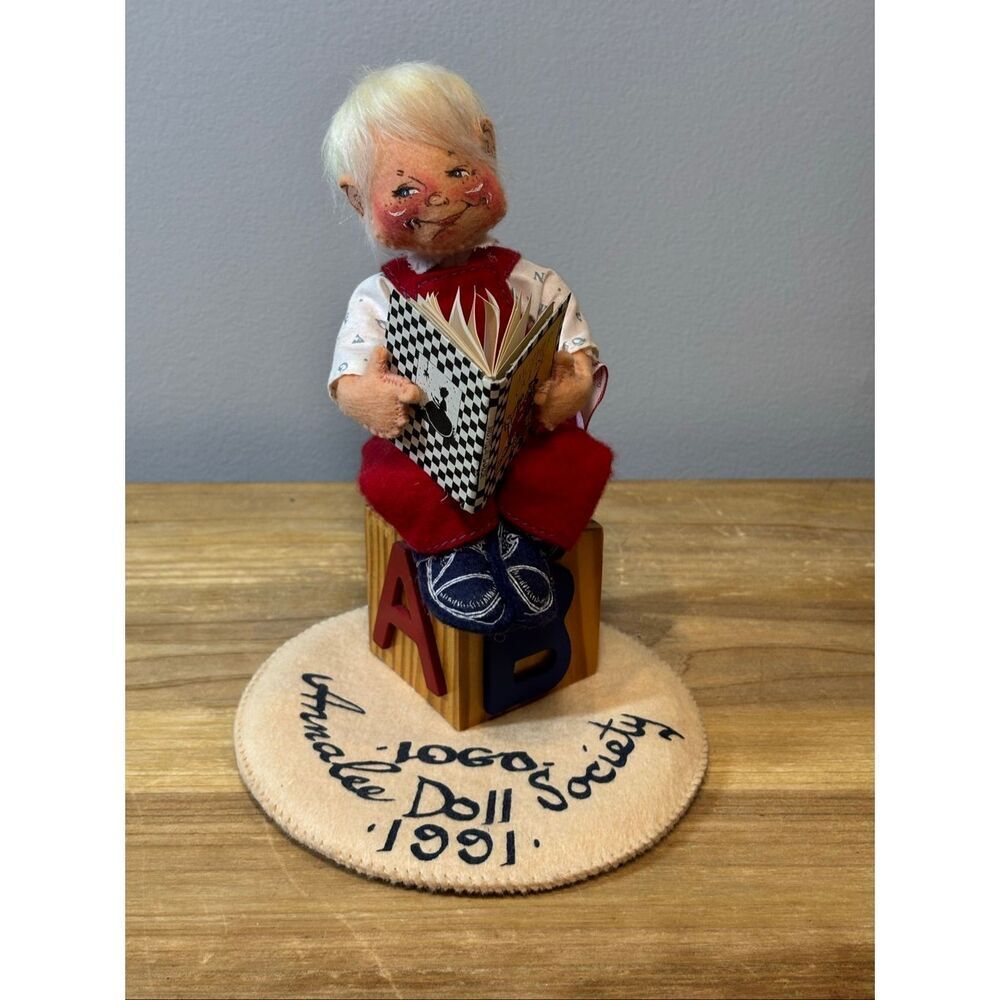 Annalee Doll Society Logo Kid Boy Mother Goose Book Alphabet block 1991